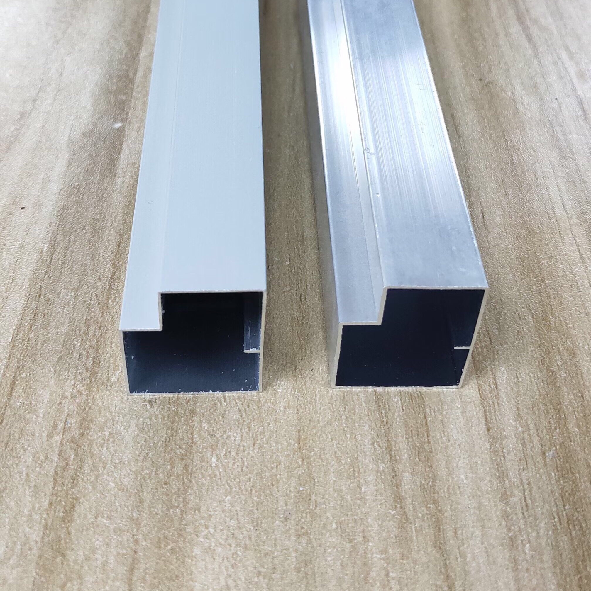 智能镜铝材喷砂处理表面的优势